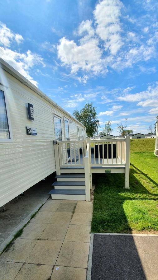 Rj Luxury Caravan Hire With Hot Tub Tattershall Exteriör bild