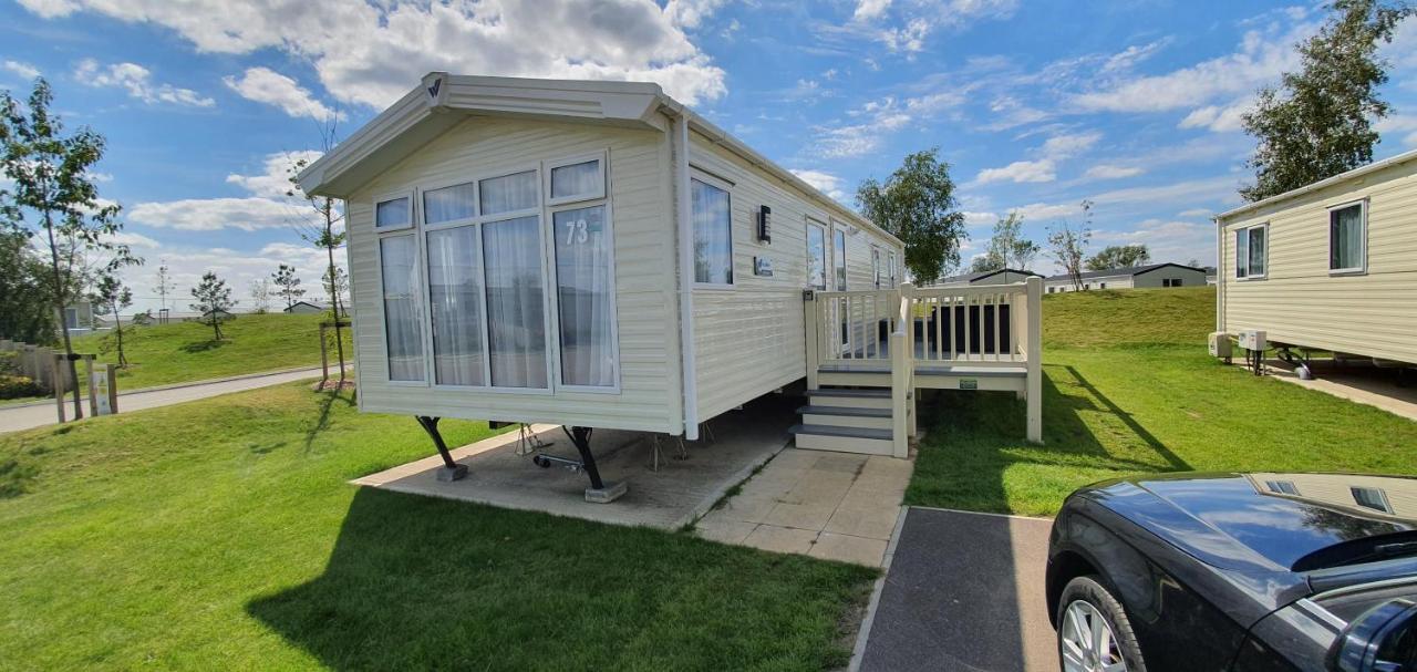 Rj Luxury Caravan Hire With Hot Tub Tattershall Exteriör bild