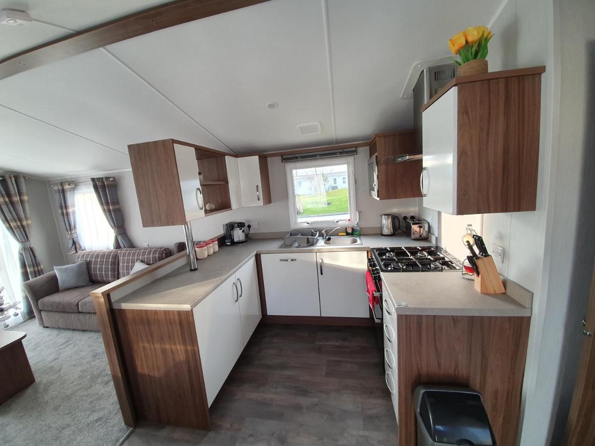 Rj Luxury Caravan Hire With Hot Tub Tattershall Exteriör bild